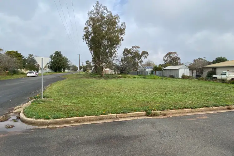 69 Milthorpe Street, Oaklands NSW 2646