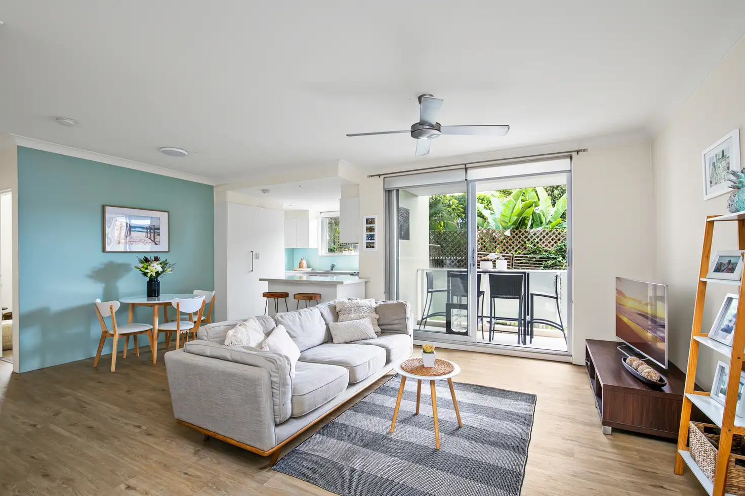 Main view of Homely apartment listing, 10/52 Carrington Parade, Curl Curl NSW 2096