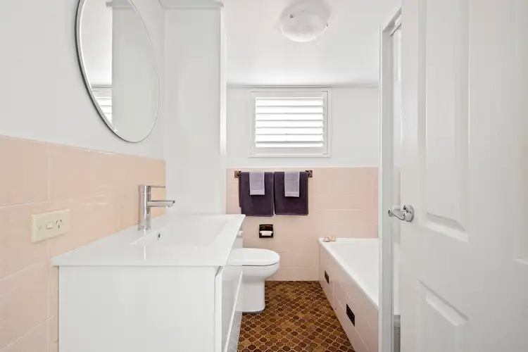 Fourth view of Homely apartment listing, 2/42 Crown Road, Queenscliff NSW 2096