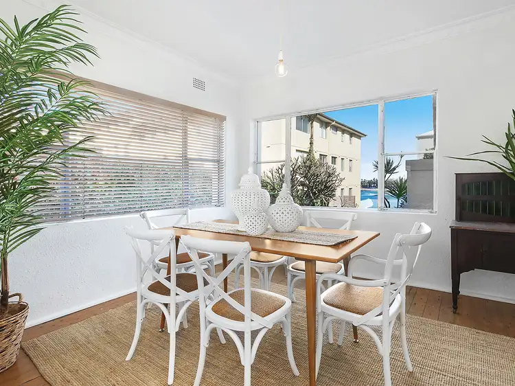 Third view of Homely semi-detached listing, 1/6 Queenscliff Road, Queenscliff NSW 2096