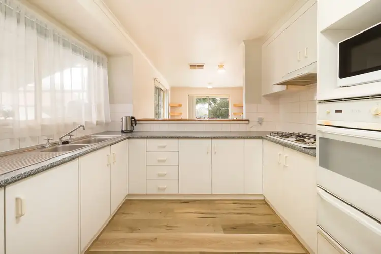 Sixth view of Homely house listing, 5 Hogan Court, Wodonga VIC 3690