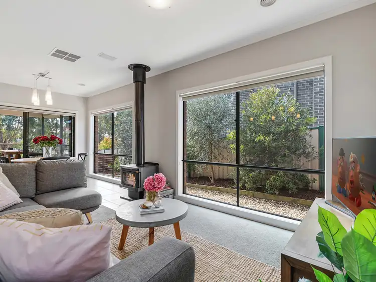 Sixth view of Homely house listing, 2 Bristow Court, Mount Clear VIC 3350