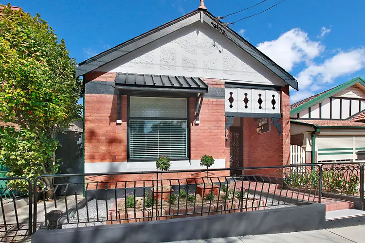 4 Barker Street, Lewisham NSW 2049