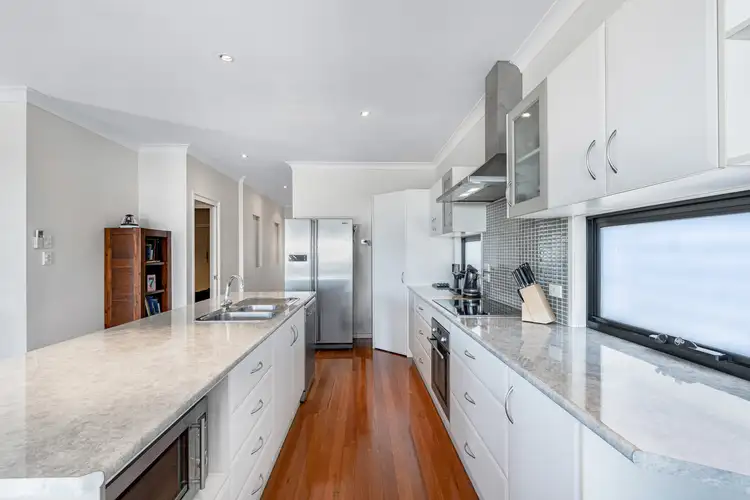 49 Peel Street, Manly QLD 4179