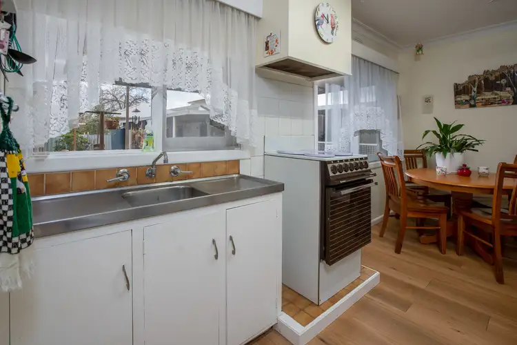 Fifth view of Homely house listing, 6 Fulford Street, Wodonga VIC 3690
