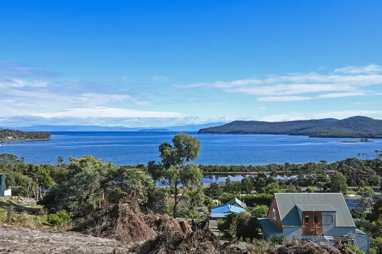 69 Lagoon Road, White Beach TAS 7184