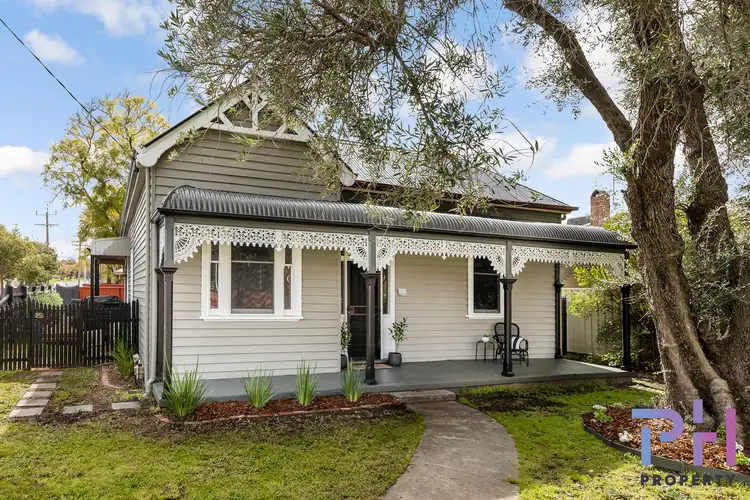17 Weeroona Avenue, North Bendigo VIC 3550