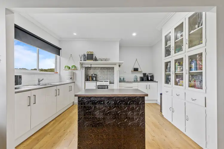 306 State Forest Road, Ross Creek VIC 3351