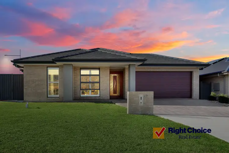 42 Bartlett Crescent, Calderwood NSW 2527