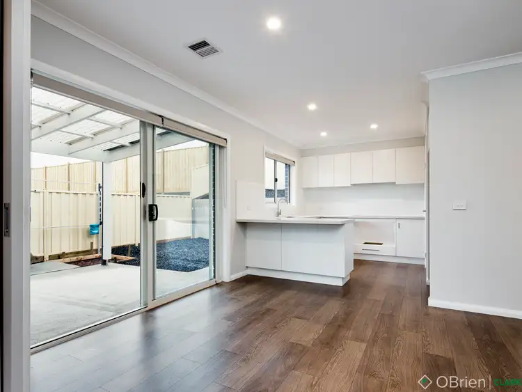 Sixth view of Homely townhouse listing, 32 Twin Ranges Drive, Warragul VIC 3820