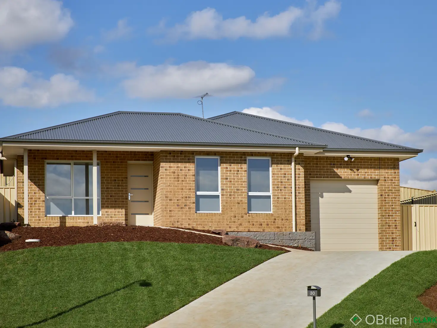 Main view of Homely townhouse listing, 30 Twin Ranges Drive, Warragul VIC 3820