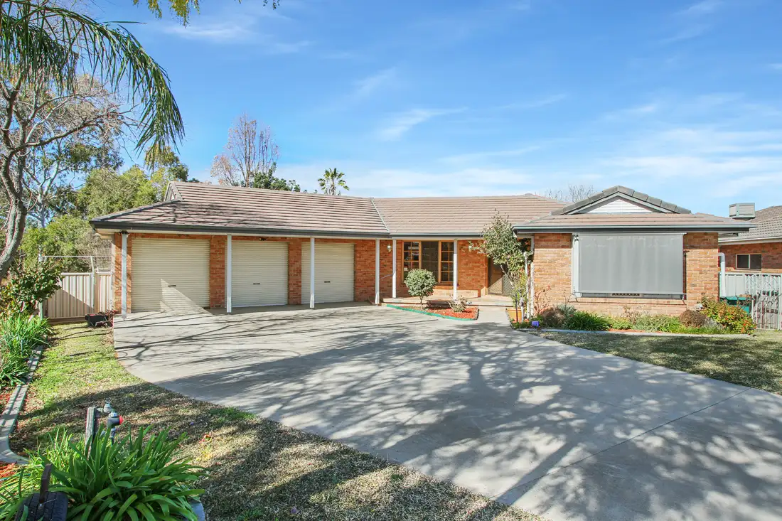Main view of Homely house listing, 26 Glen Alpha Close, Tamworth NSW 2340