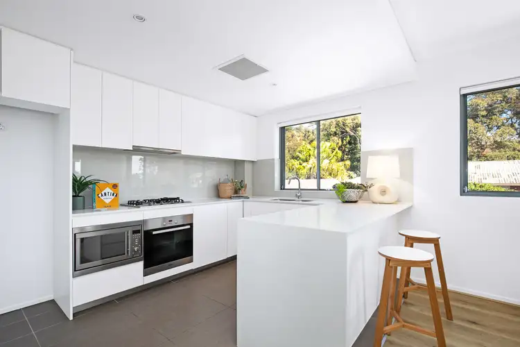Third view of Homely unit listing, 6/32 The Crescent, Dee Why NSW 2099