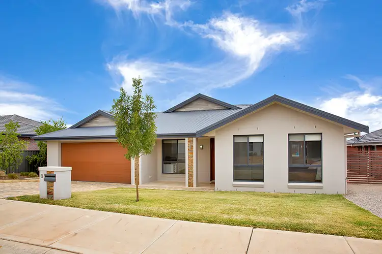 8 Shiraz Road, Tamworth NSW 2340