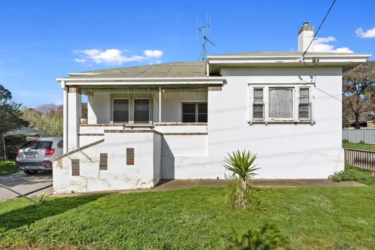 71 Adam Street, Quarry Hill VIC 3550