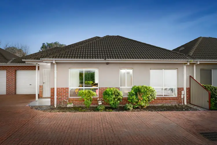 27 Balerno Circle, Gowanbrae VIC 3043