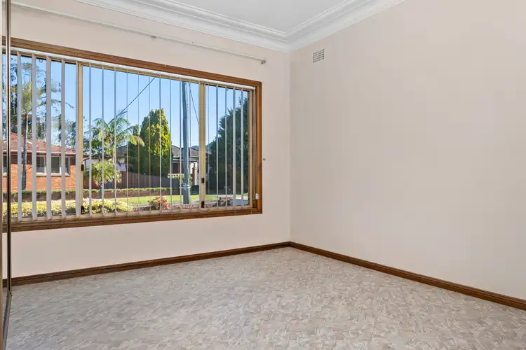 Fifth view of Homely house listing, 8 Guest Avenue, Fairy Meadow NSW 2519
