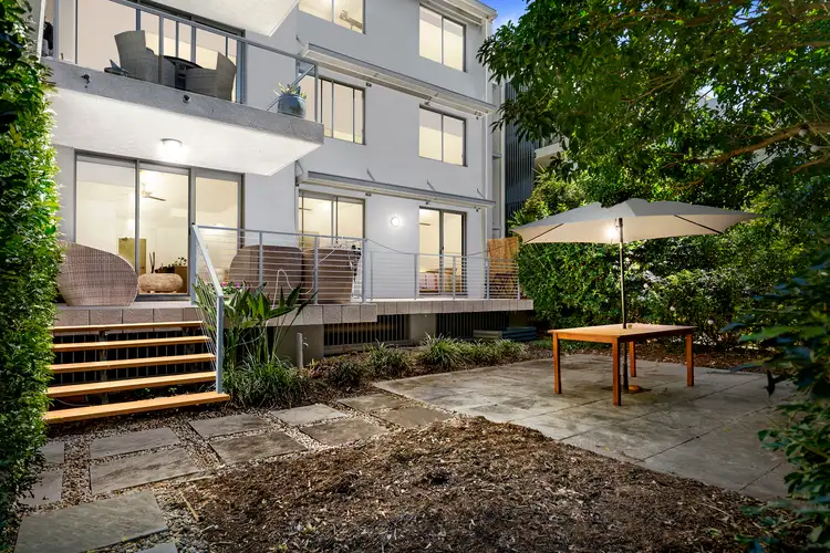 315/66 Sickle Avenue, Hope Island QLD 4212