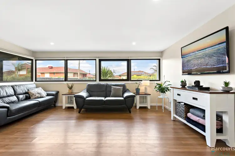 Second view of Homely house listing, 7 Judith Court, Lalor VIC 3075