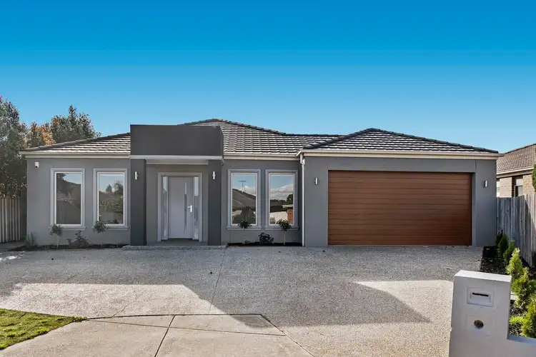 12 Nauru Court, Taylors Hill VIC 3037