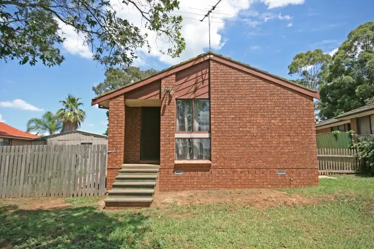 51 Othello Avenue, Rosemeadow NSW 2560