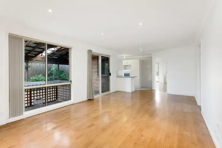 Fifth view of Homely house listing, 6 Brisbane Grove, Horsley NSW 2530