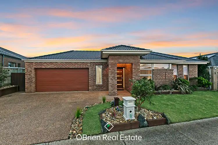4 Gum Creek Close, Officer VIC 3809