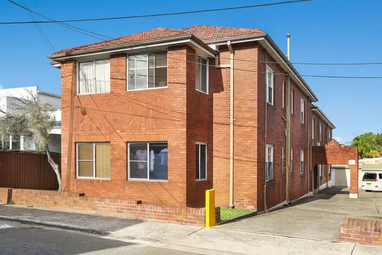 8/4 Park Road, Burwood NSW 2134