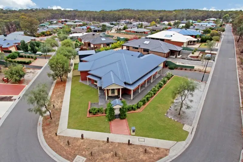 Main view of Homely house listing, 19 Aspera Way, Kangaroo Flat VIC 3555