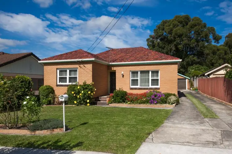 24 Durbar Avenue, Kirrawee NSW 2232