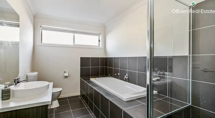 Fifth view of Homely house listing, 42 Melissa Way, Pakenham VIC 3810