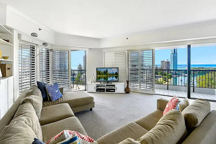 24 Breaker Street, Main Beach QLD 4217