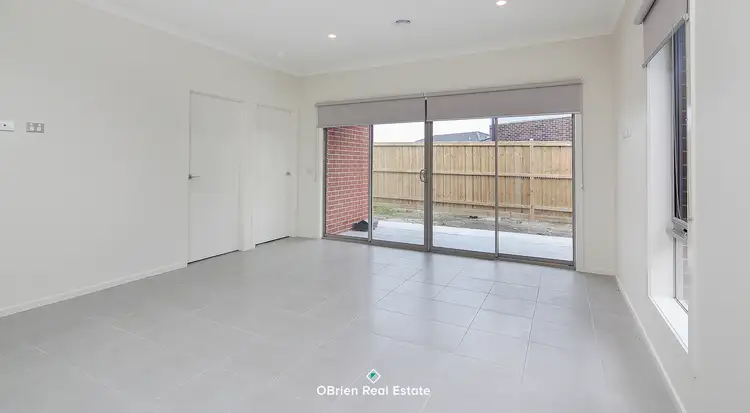 Fourth view of Homely house listing, 7 Rainford Crescent, Lyndhurst VIC 3975