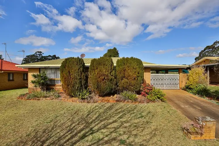 38 Champagne Crescent, Wilsonton QLD 4350