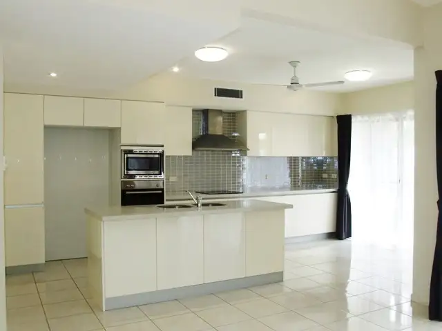 4/20 Melbourne Street, Yeppoon QLD 4703
