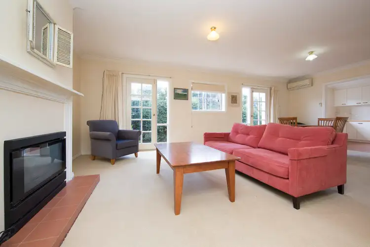 Fifth view of Homely semi-detached listing, 3a Babbage Crescent, Griffith ACT 2603