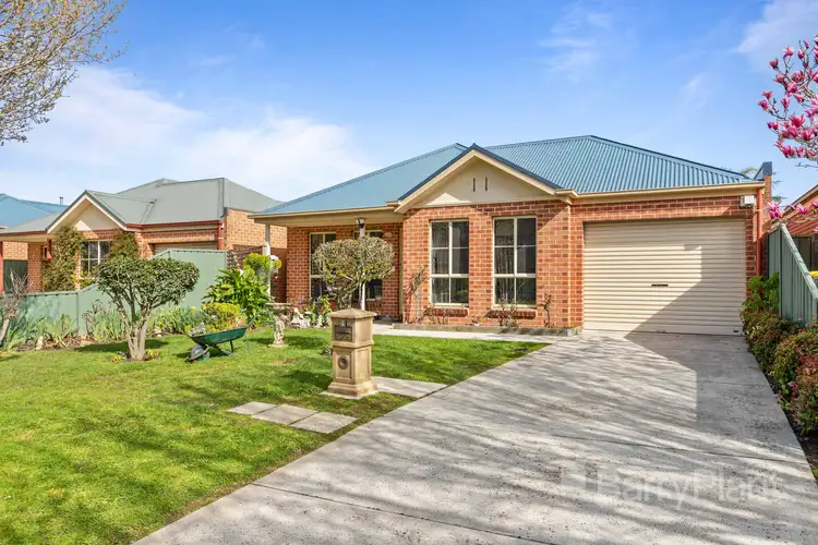 21 Parbury Avenue, Lake Gardens VIC 3355
