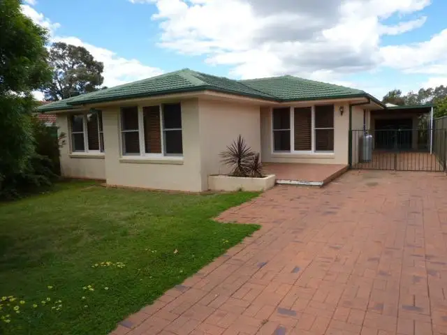 8 Caroline Street, Dubbo NSW 2830