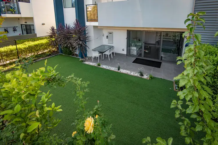 6/60 John Gorton Drive, Coombs ACT 2611