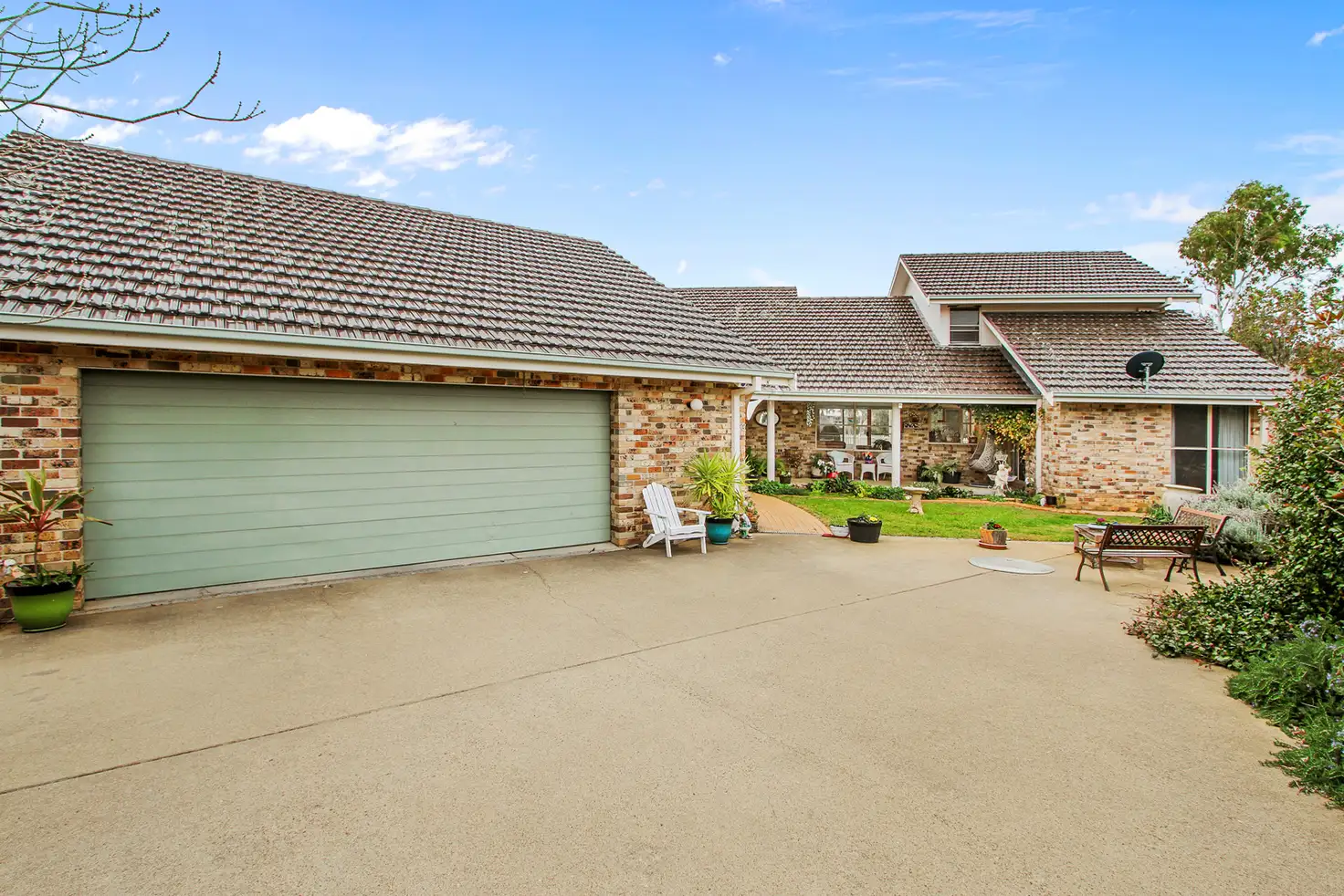 Main view of Homely house listing, 4 Cobb & Co Circuit, Tamworth NSW 2340