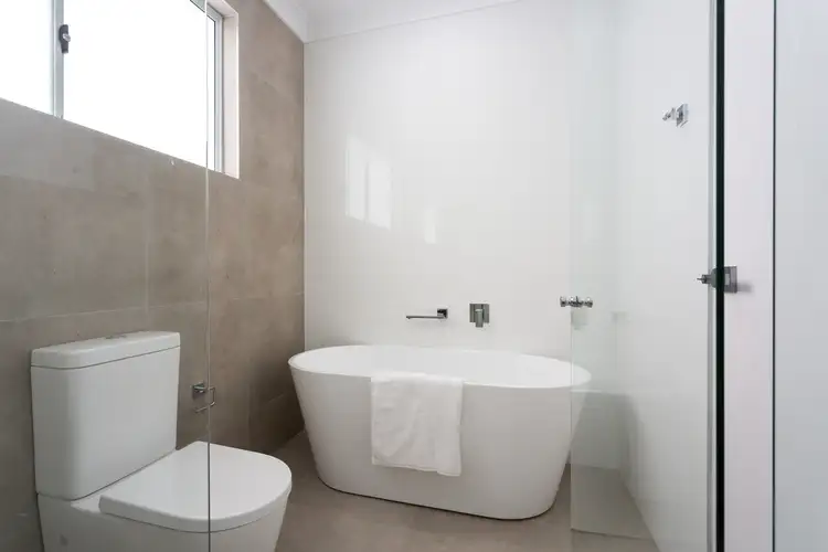 Sixth view of Homely house listing, 2/122 Alfred Street, Chipping Norton NSW 2170