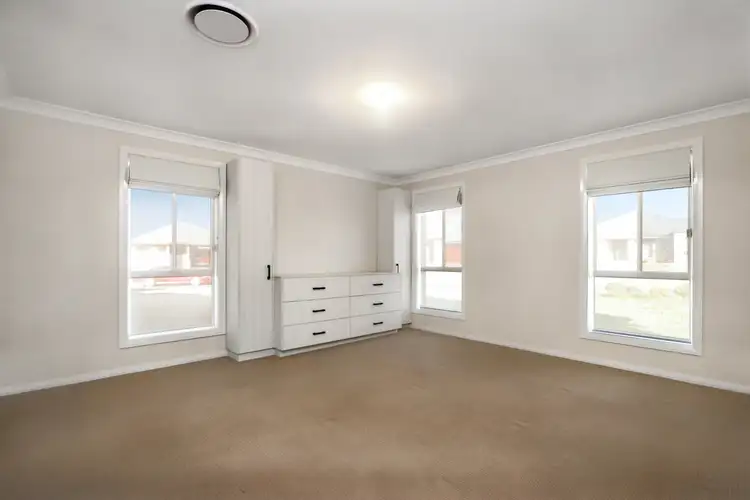 Sixth view of Homely house listing, 5 Kidd Circuit, Goulburn NSW 2580