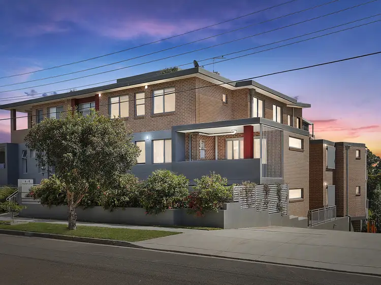 11/6-8 Peake Parade, Peakhurst NSW 2210