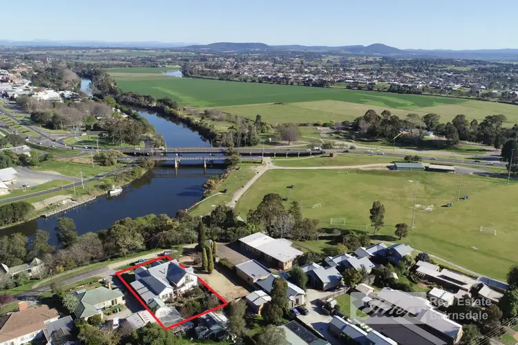 Second view of Homely house listing, 9 Robb Street, Bairnsdale VIC 3875
