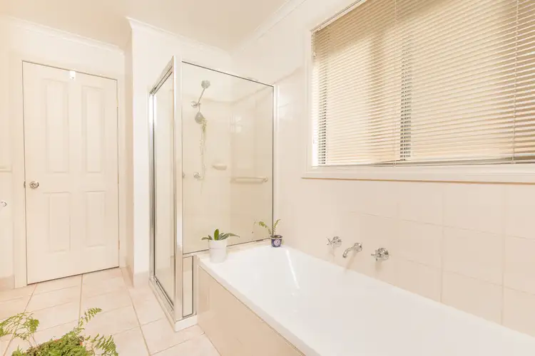 Sixth view of Homely house listing, 2 Robert Court, Gol Gol NSW 2738