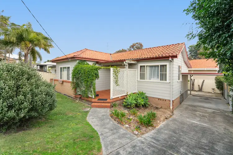 37 Lakeside Parade, The Entrance NSW 2261