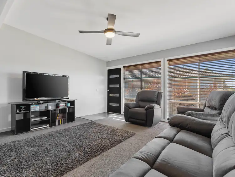 Sixth view of Homely house listing, 9 Aubrey Street, Wendouree VIC 3355