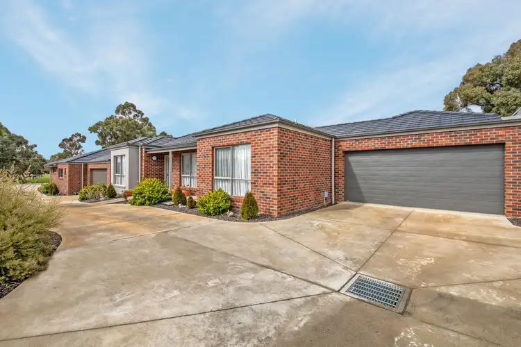 2/822 Geelong Road, Canadian VIC 3350