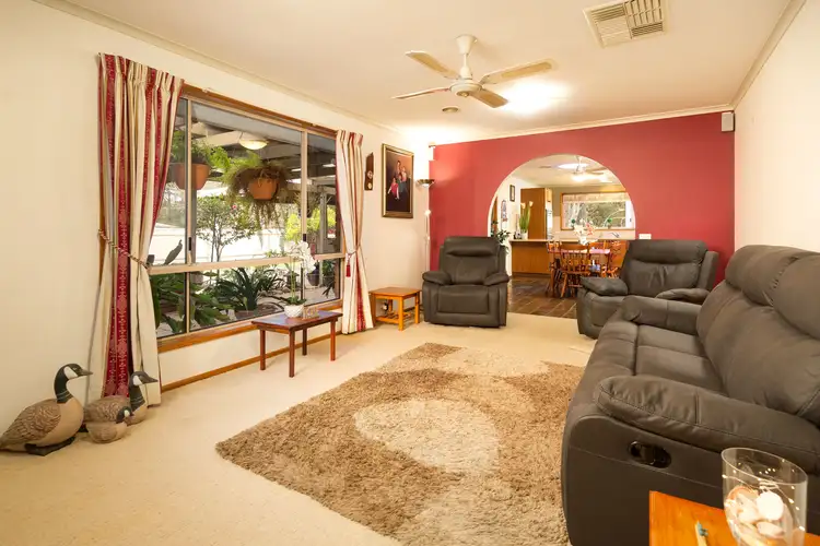 Second view of Homely house listing, 5 Norm Court, Wodonga VIC 3690