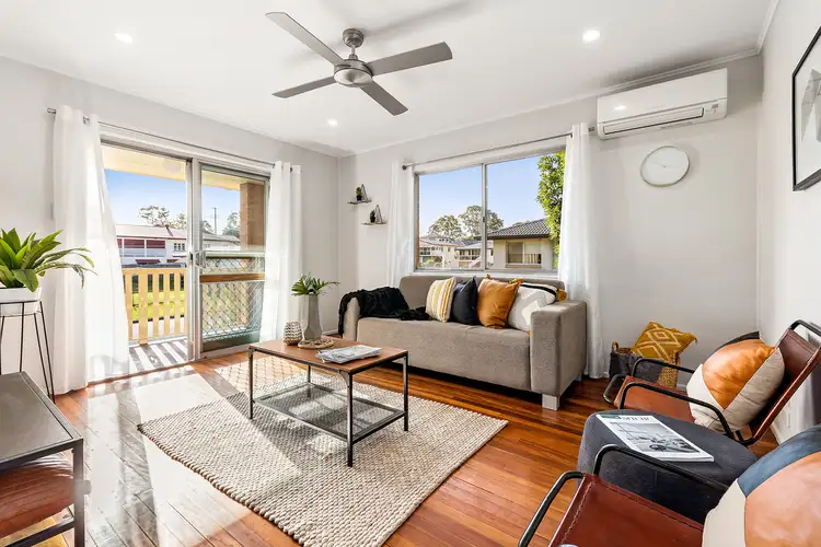 2 Herswell Avenue, Wynnum West QLD 4178